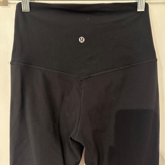 Simple Black LuluLemon Leggings - Picture 6 of 7